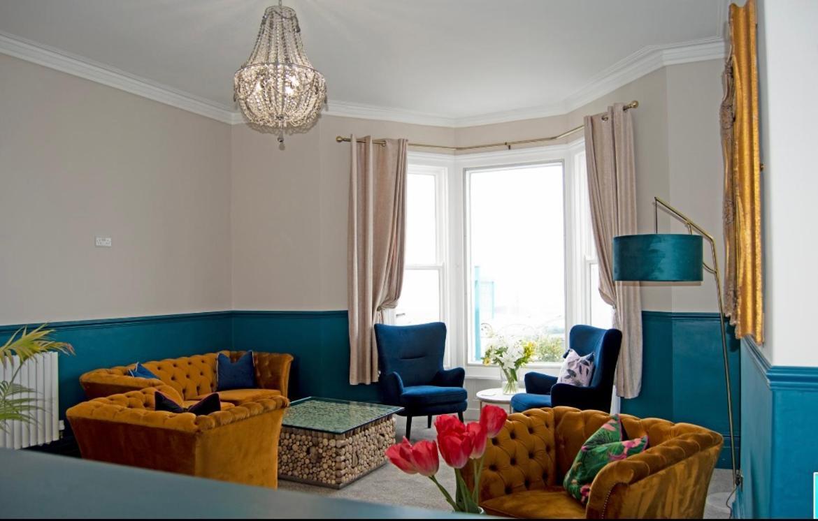 Hotel No5, Beachfront With Free Private Car Park Llandudno Exterior foto
