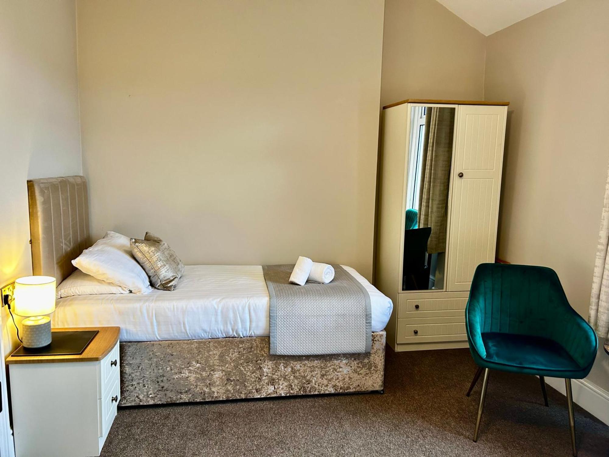 Hotel No5, Beachfront With Free Private Car Park Llandudno Exterior foto