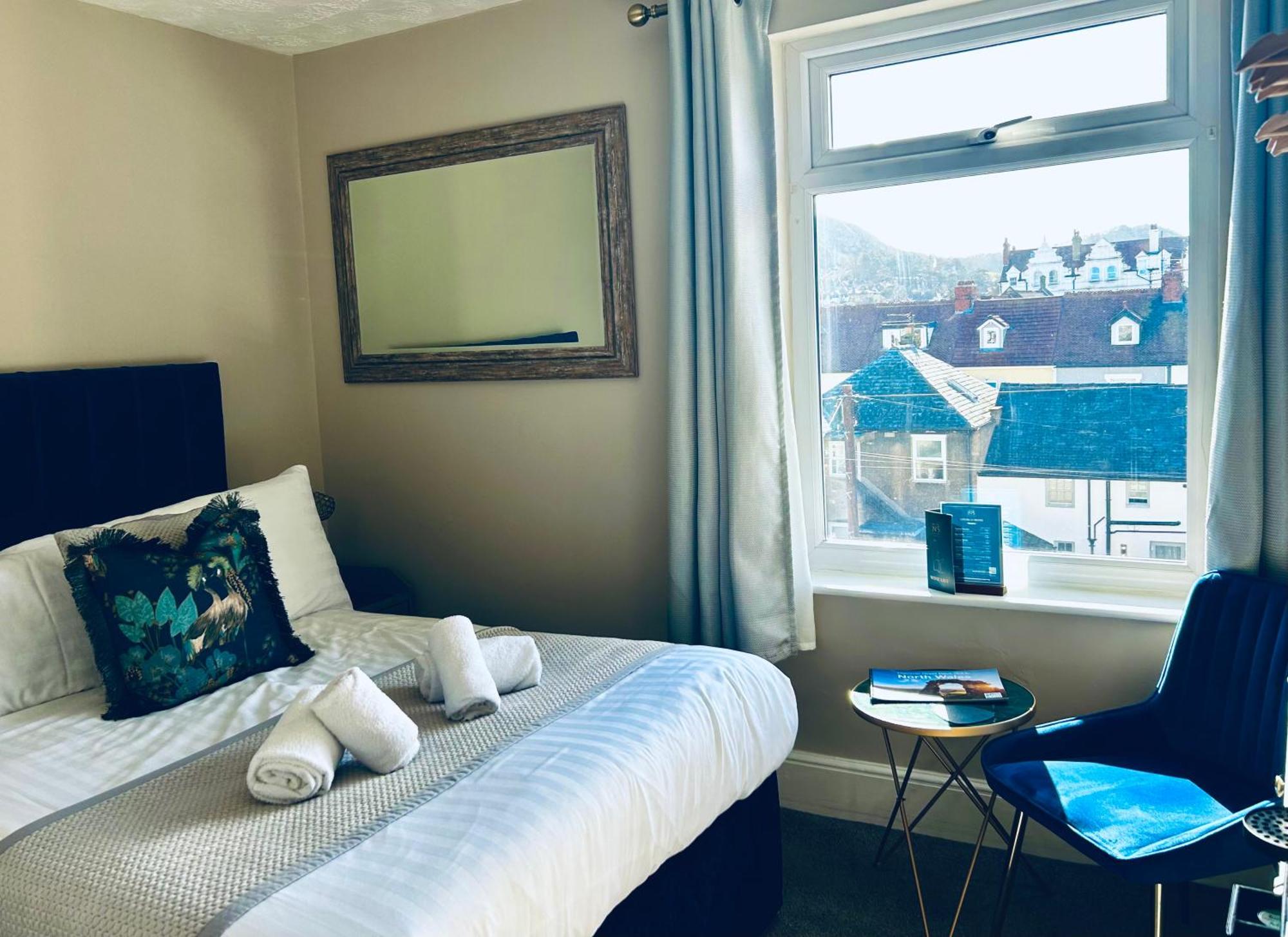 Hotel No5, Beachfront With Free Private Car Park Llandudno Exterior foto